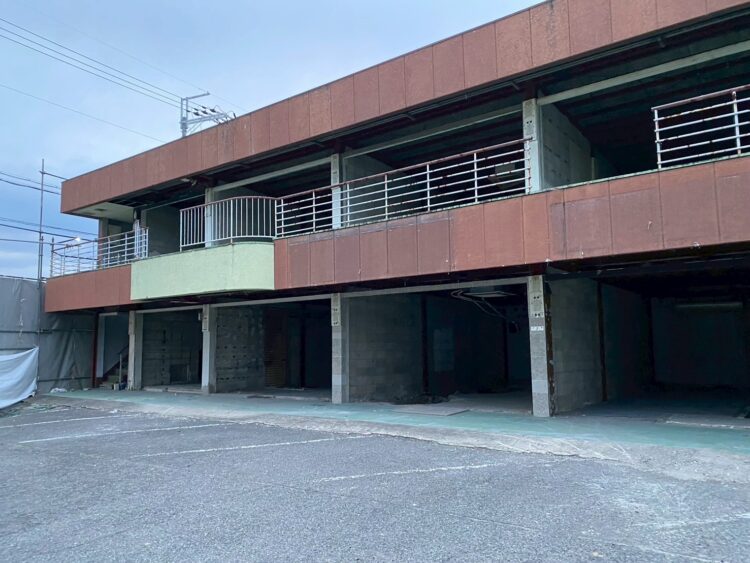 内装解体工事中 京都市 鉄骨造2階建て解体工事