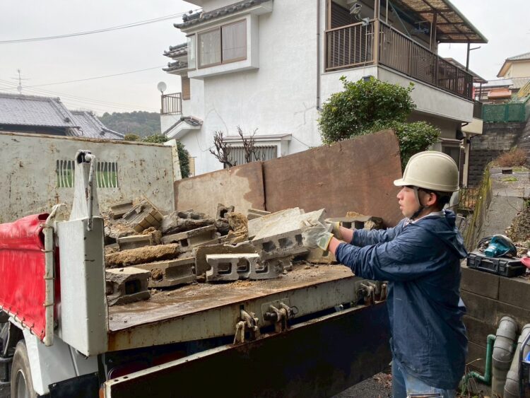 廃材積み込み 羽曳野市 木造平屋建て オール手解体
