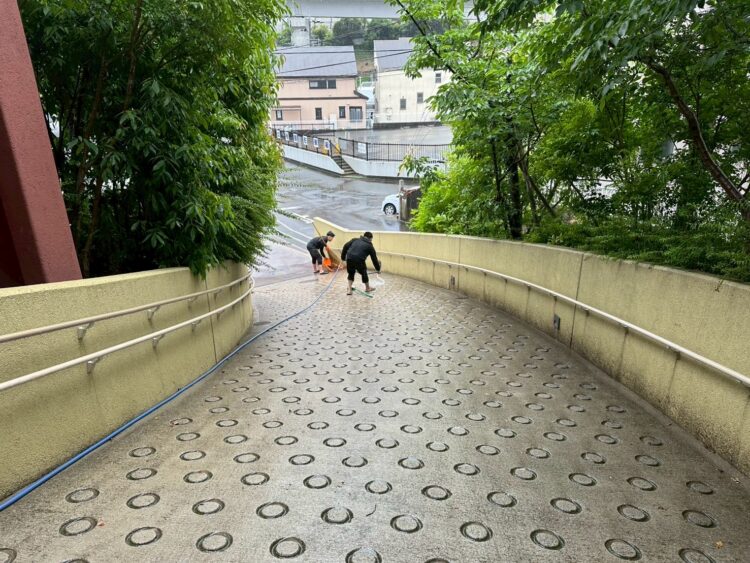 清掃状況 大阪府 施設内RC土間撤去工事